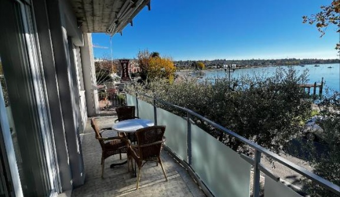 Front Lake Apartment Bardolino