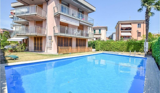 Nice apartment in Bardolino with Outdoor swimming pool and 1 Bedrooms