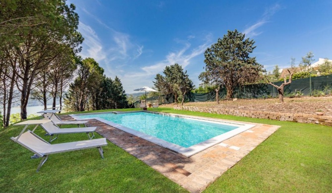 La Casetta Al Lago Incantato With Pool - Happy Rentals