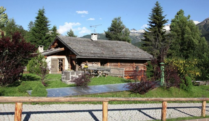 Typical Cottage in Bellamonte Italy with bubble bath