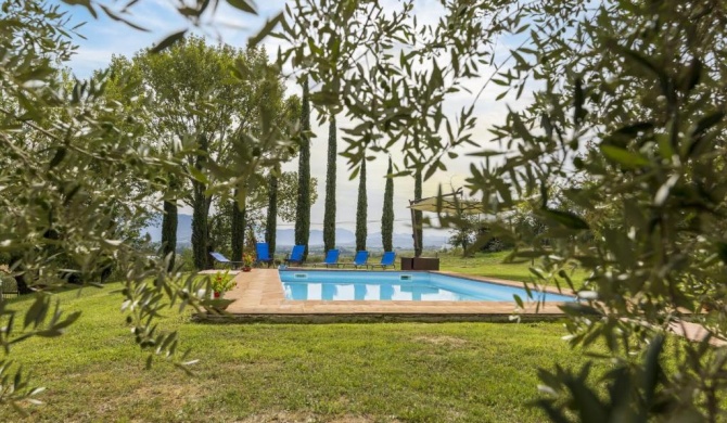 Private villa with swimming pool in the heart of Umbria