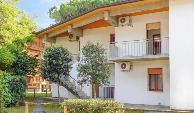 Amazing apartment in Bibione w/ 3 Bedrooms