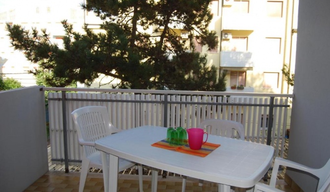 Beautiful Two - Bedroom Apartment with Balcony - By Beahost Rentals