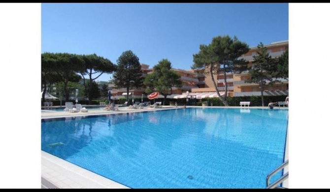 Flat for 5 in a Residence with 12 swimming pools - sports - childrens play area