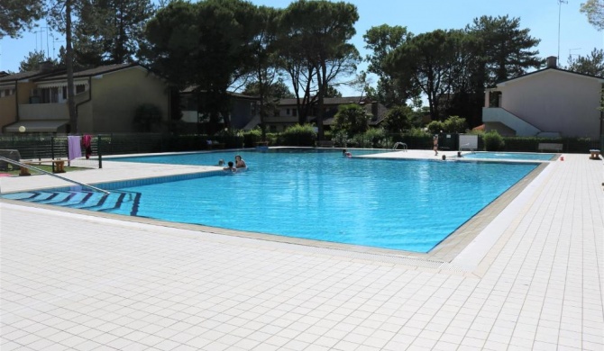 Holiday complex with pool, near beach in Bibione - Ideal for Families