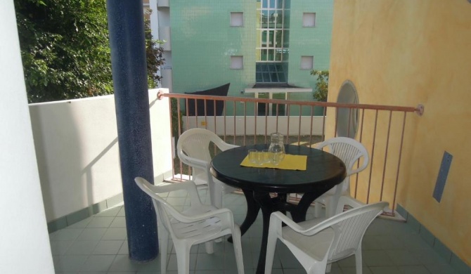 Nice Apartment in a Great Location only 200 metres from the Beach by Beahost