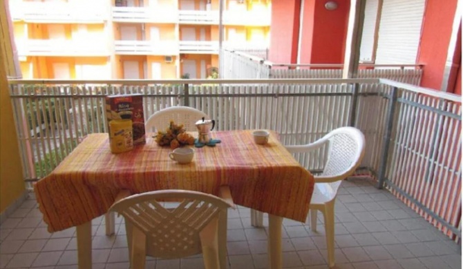 Seafront Complex - Cosy Apartment Close to Shopping Centre, Tennis, Mini golf