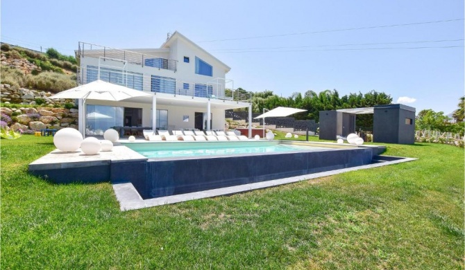 Stunning home in Balestrate with 7 Bedrooms, WiFi and Private swimming pool