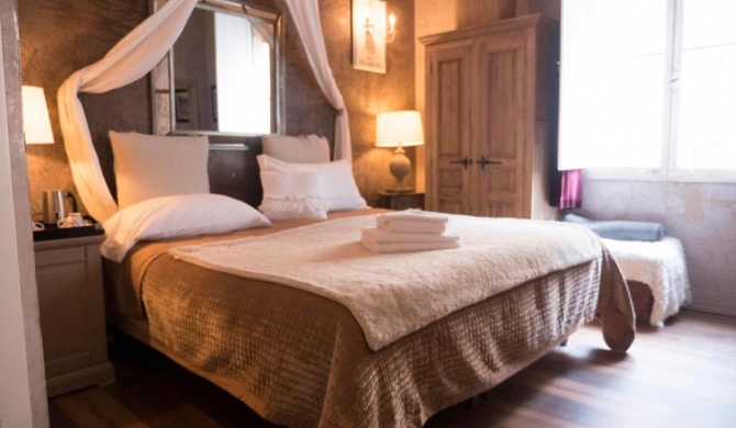 Les Chambres de Amelie B&B