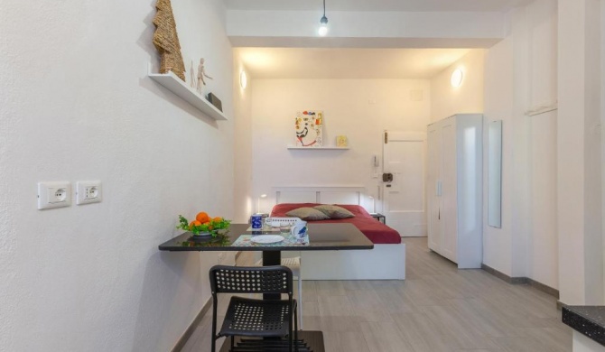 San Vitale University Center Apartment