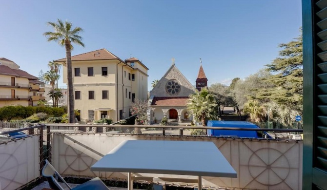 Victoria Hall Bordighera - 2 bedroom apartment - Parking