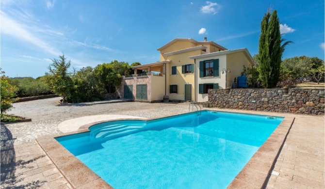 Nice home in Bosa with WiFi, Private swimming pool and Outdoor swimming pool