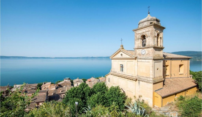 Nice apartment in Bracciano with 2 Bedrooms