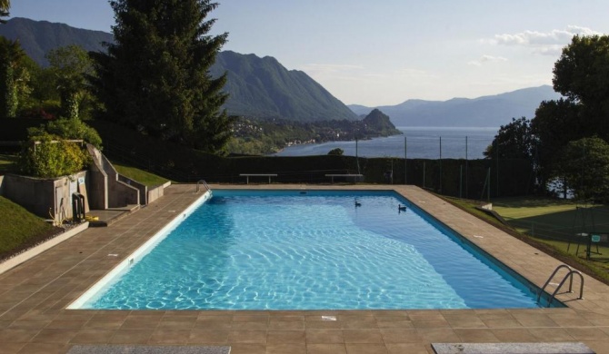 Residenza due Laghi Pool Lake View